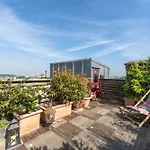 Top Floor Apartment With Panoramic Terrace And Monument Views