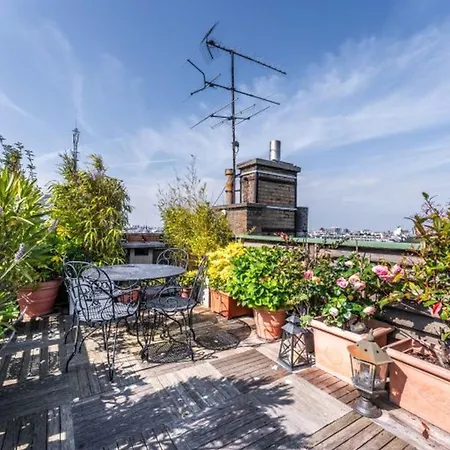 Apartment Floor With Panoramic Terrace And Monument Views